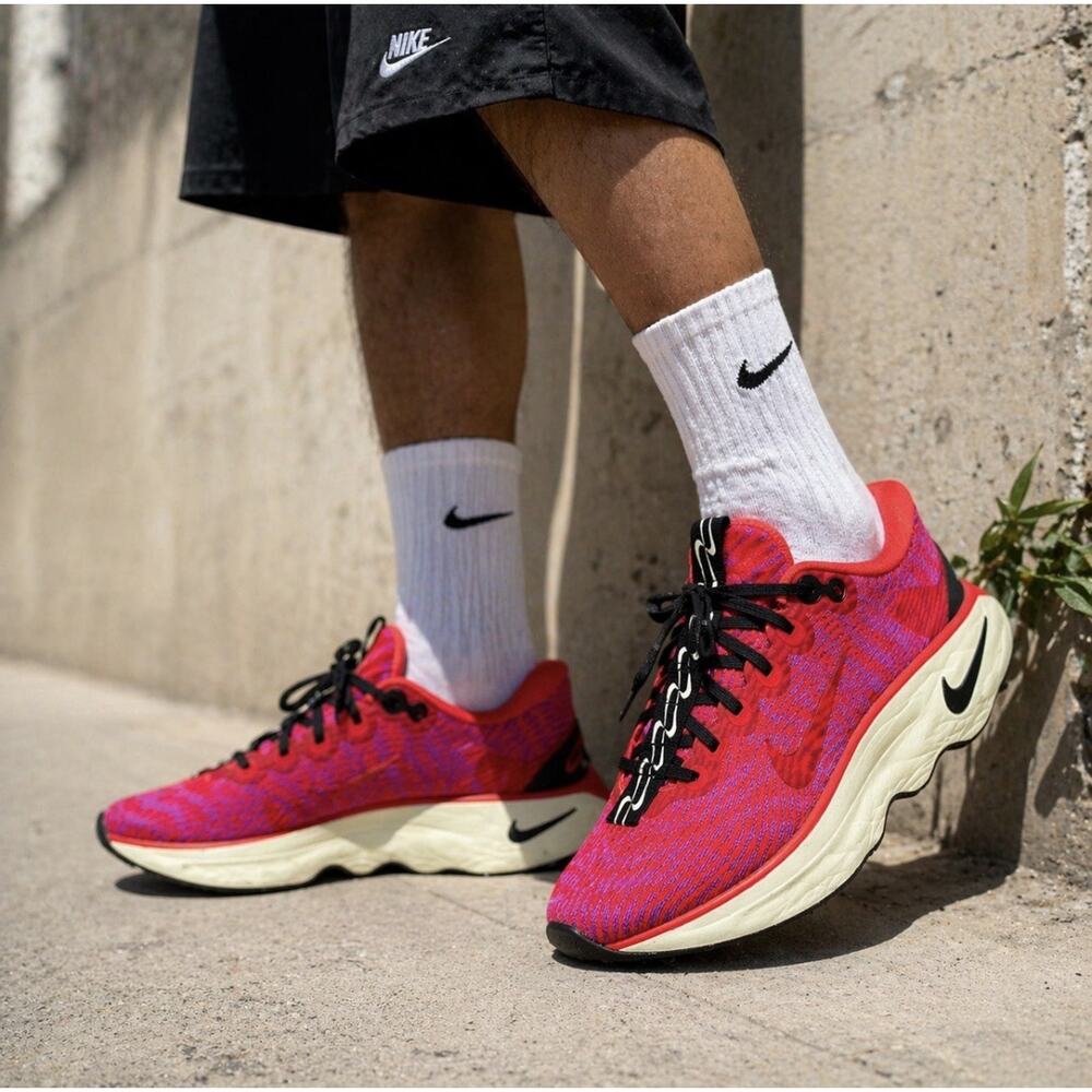 Nike Motiva Athletic Shoes Bright Crimson Fuschia DV1238-600 Knit Upper Sculpte